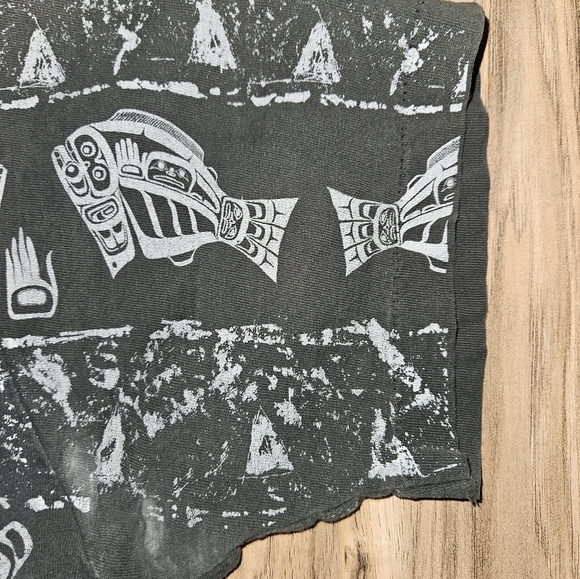 Vintage 90s Alaska Tribal Fish and Sun All Over Print Single Stitch Shirt XL - Picture 5 of 6